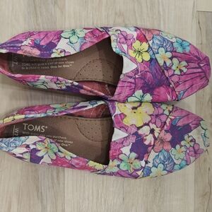 TOMS Women's Vibrant Floral Loafers